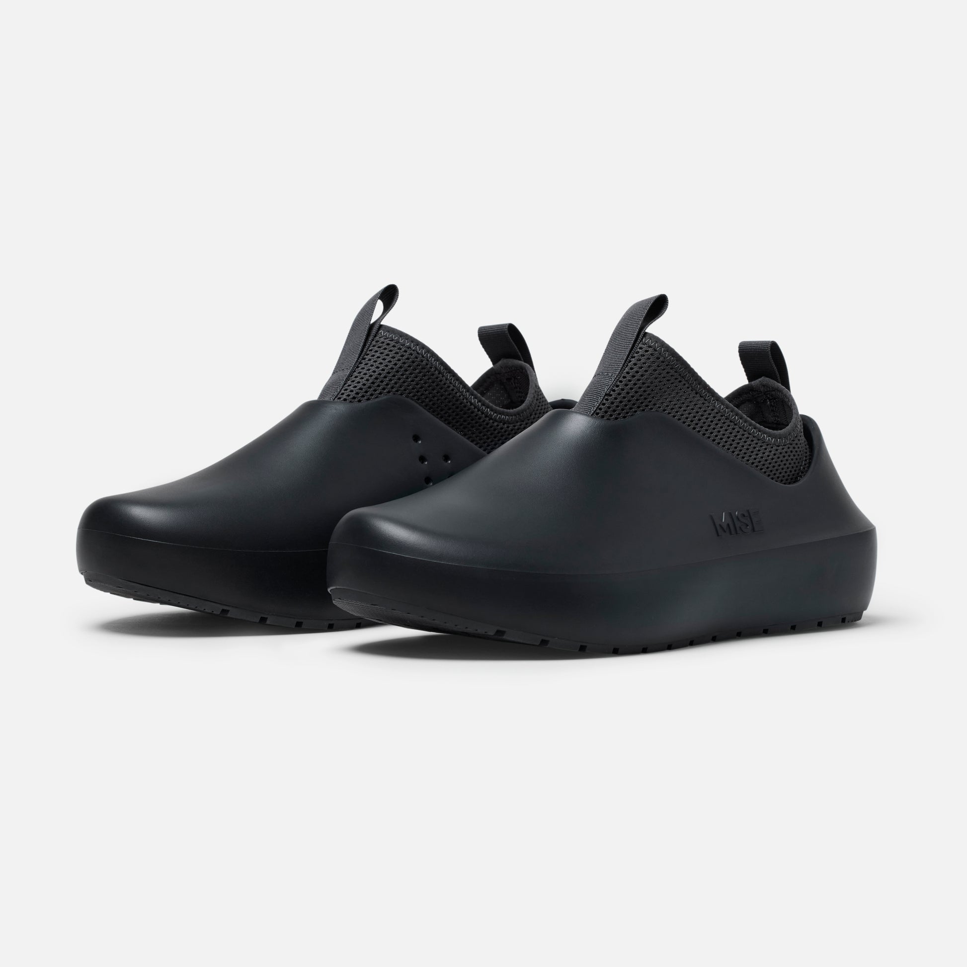 MISE All Day black kitchen shoe three quarter view